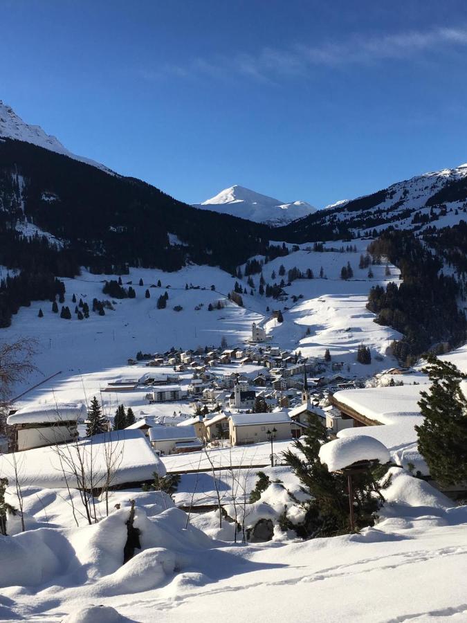 Vila Haus Schwarz Savognin Exteriér fotografie