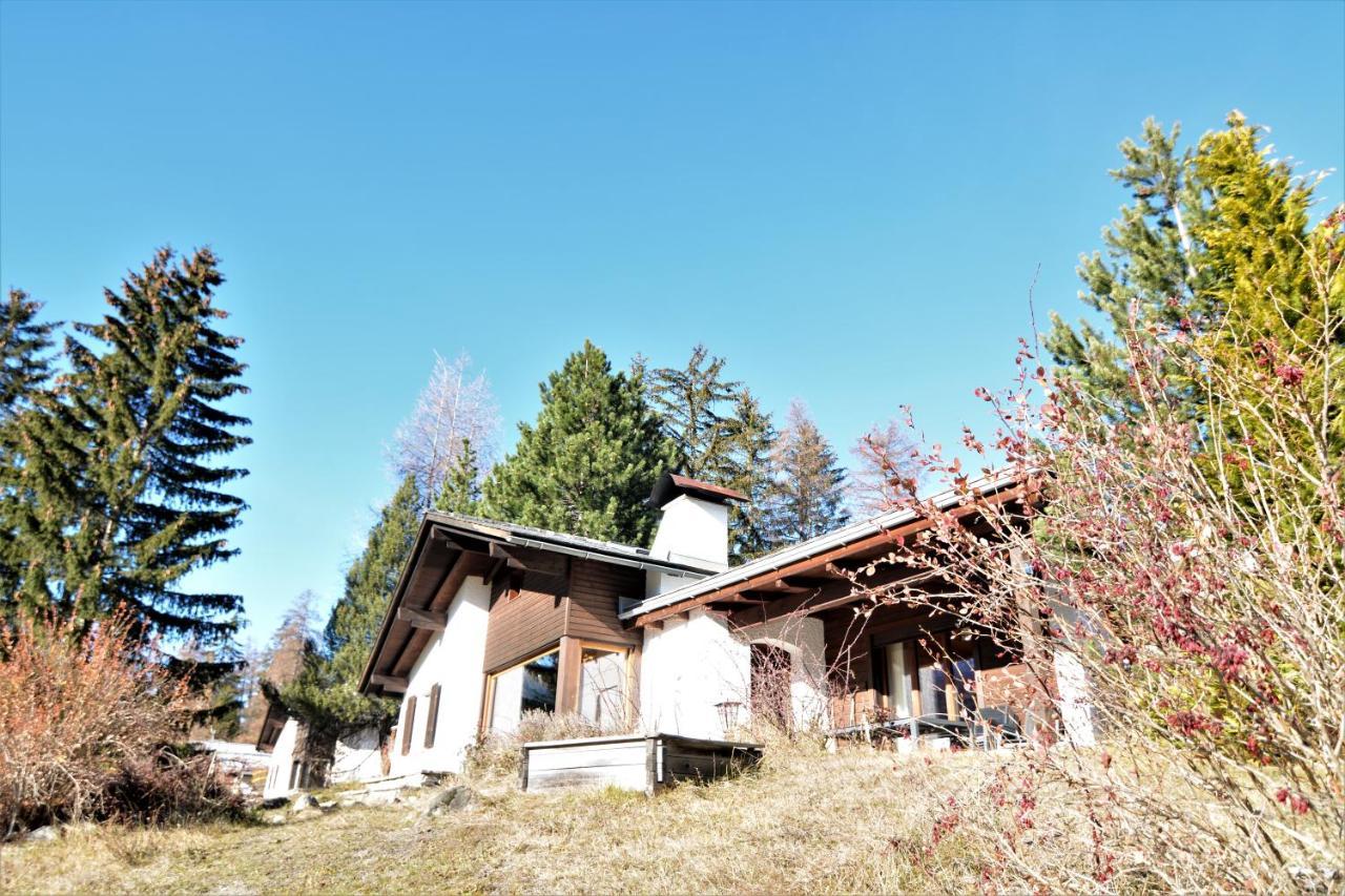 Vila Haus Schwarz Savognin Exteriér fotografie